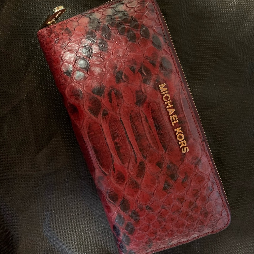 New Michael Kors leather wallet